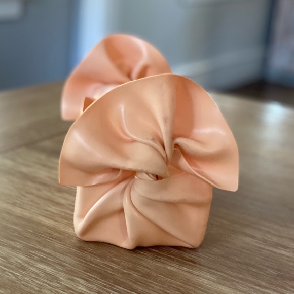 Vintage 80s C.T. Designs Pink Bow Plastic Rectangular Tissue Box Holder - Picture 7 of 13